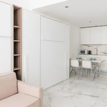 Spacious In The Duomo - Mirable Pm Appartement *